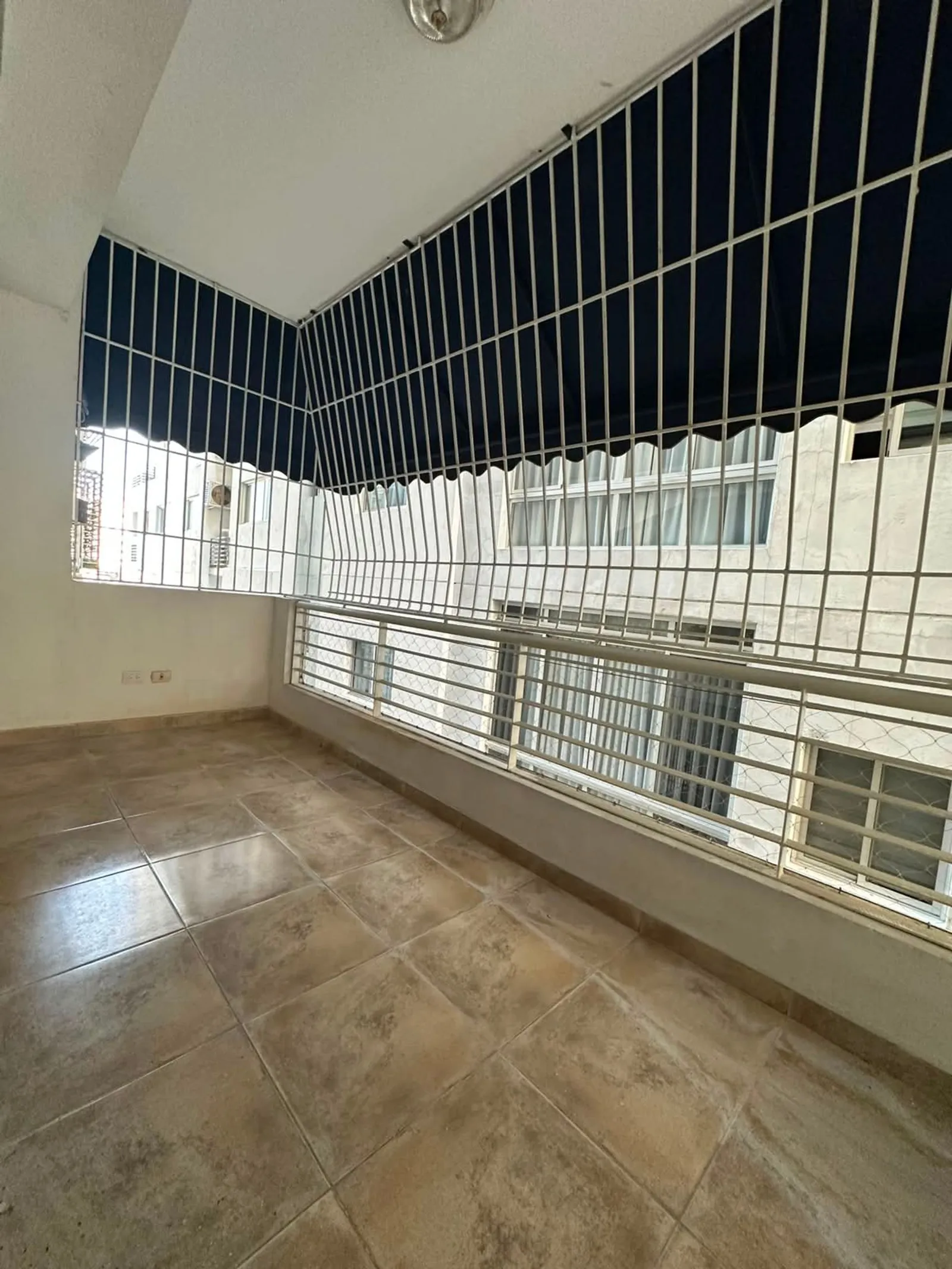 Large 3 BR, 2.5 BA, 2 Parking Apartment, photo 3