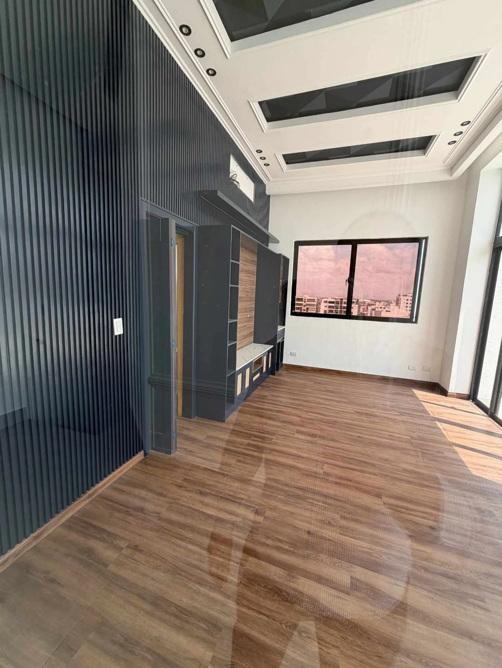 PENTHOUSE, EVARISTO MORALES, Foto 14