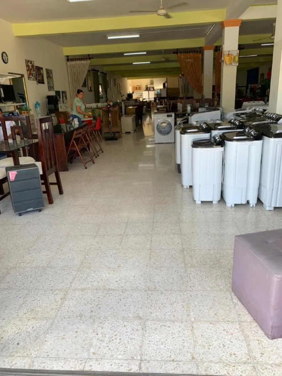 Locale Commerciale su 2 Livelli in Vendita Ottima Posizione, foto 12