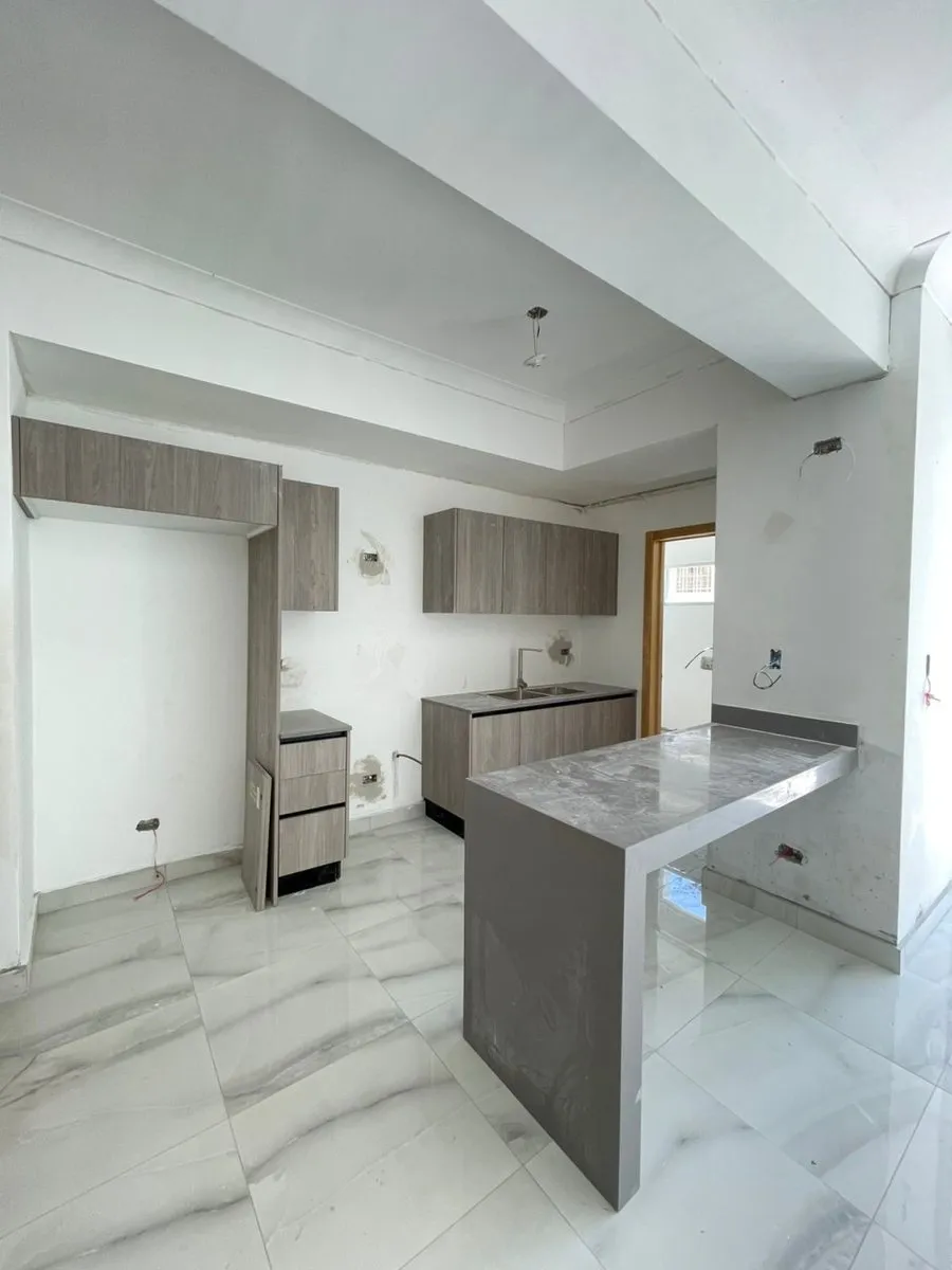 Apartment mit 2 Schlafzimmern und Terrasse zu verkaufen MILLÓN, Foto 3
