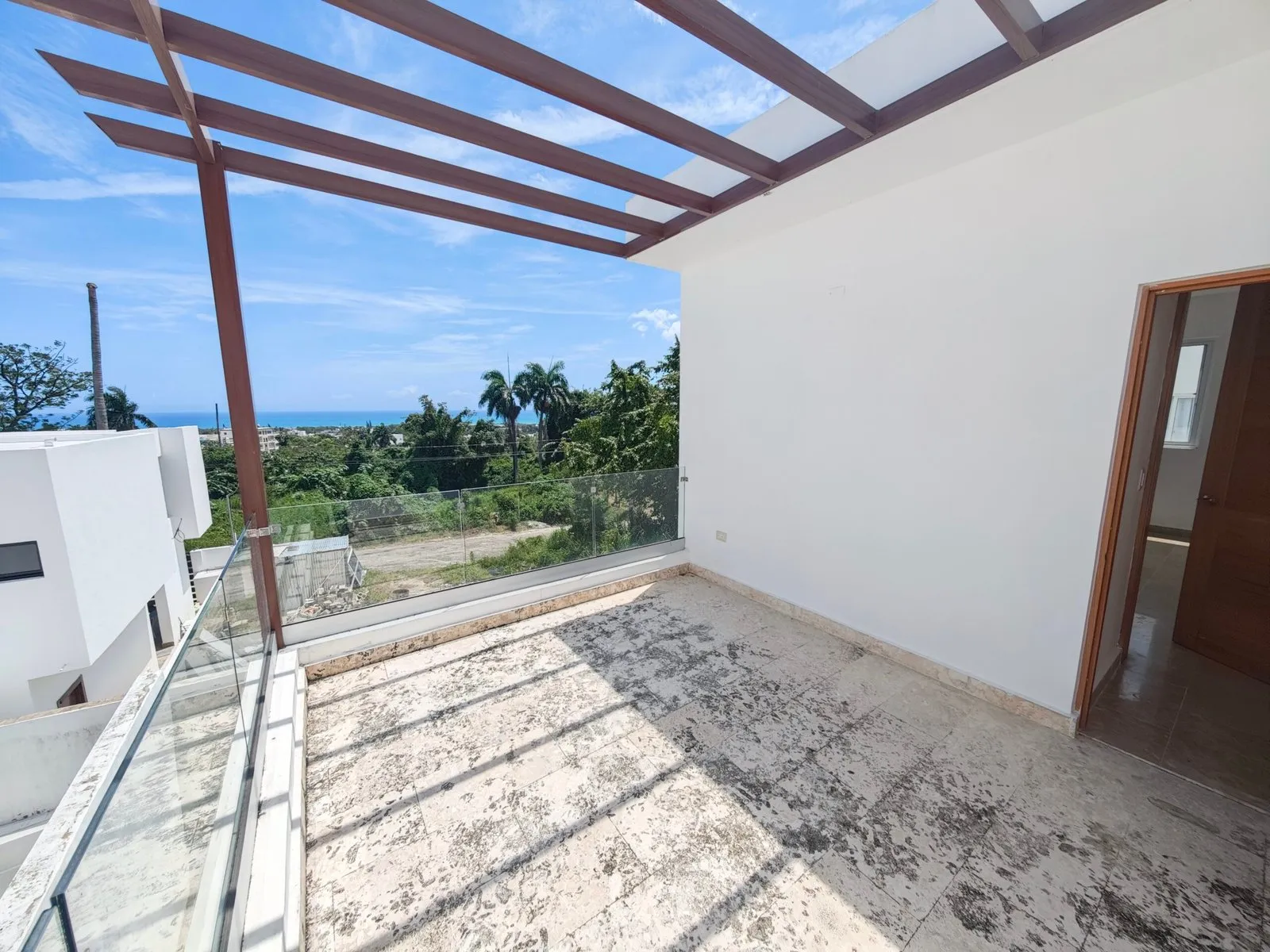House for sale in Torre Alta, Puerto Plata with rooftop and ocean view, photo 11