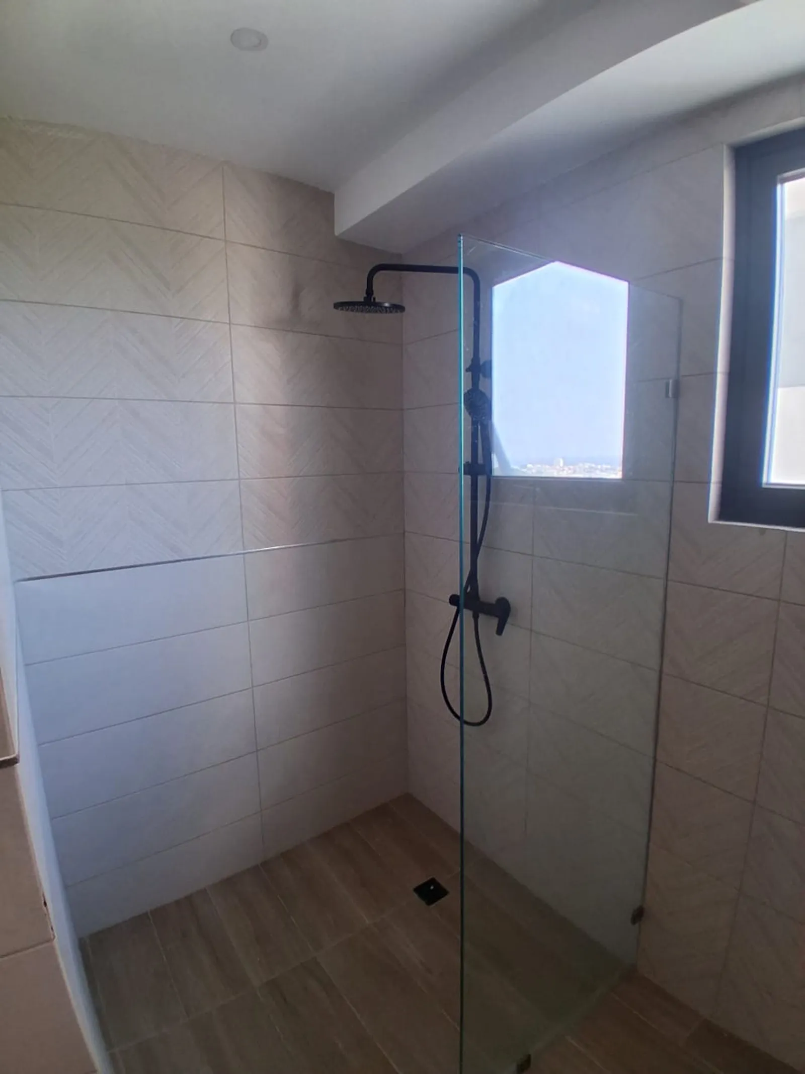 2 BR Apartment, Appliances Included and Park View, photo 14