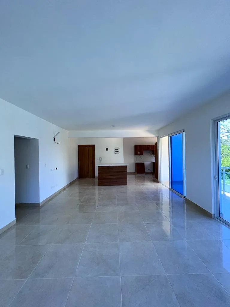 IN VENDITA – BELLISSIMO APPARTAMENTO DI TRE CAMERE, foto 2