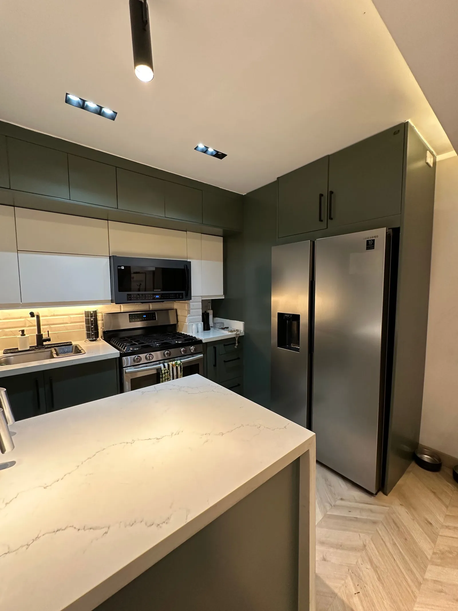 FURNISHED 2-BEDROOM APARTMENT FOR SALE, photo 10