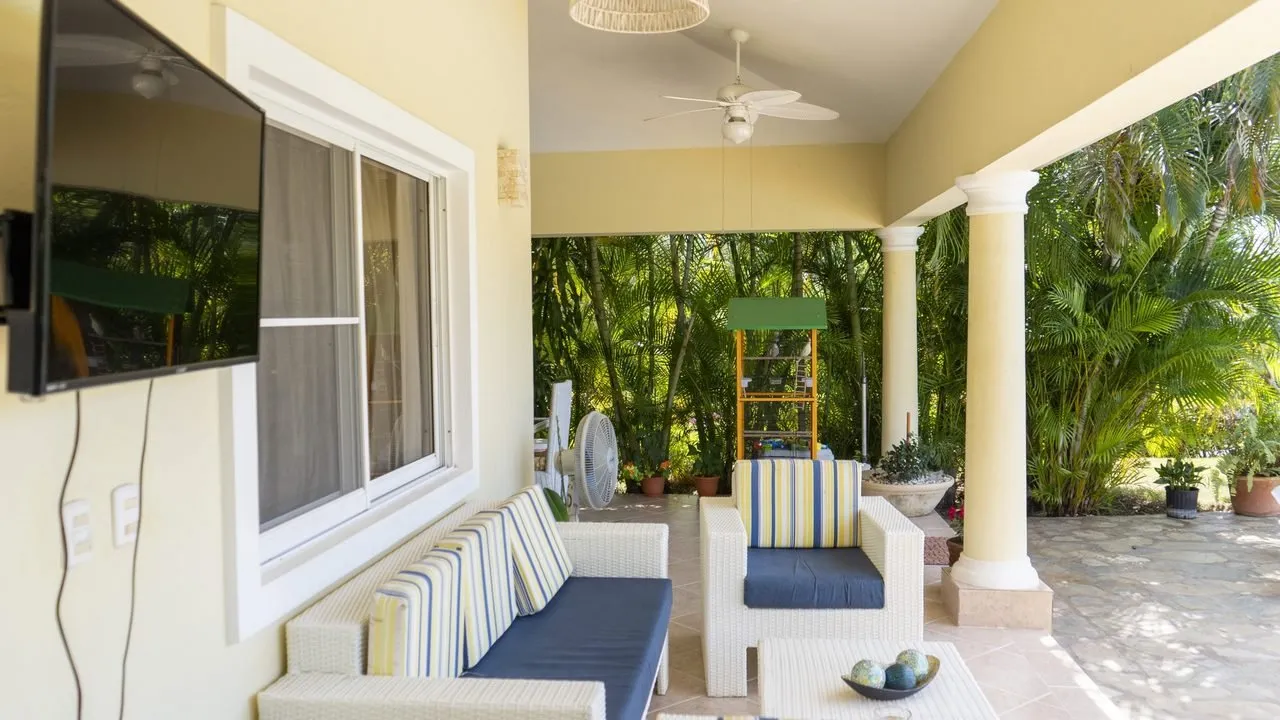 Villa on corner lot with pool & Jacuzzi, foto 10
