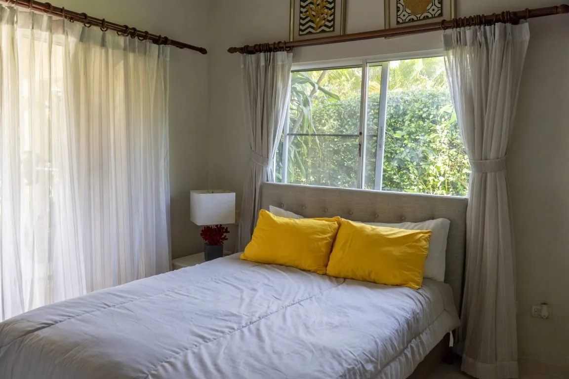 Villa on corner lot with pool & Jacuzzi, foto 13
