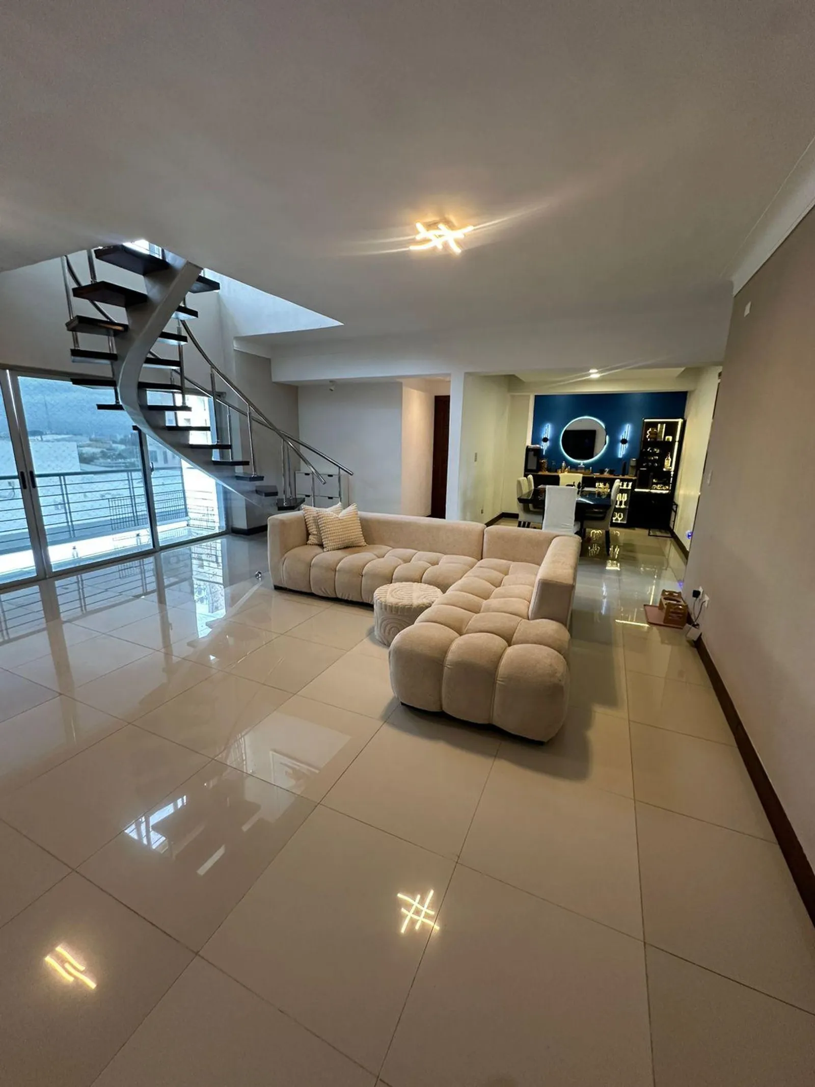 Penthouse Amueblado en Ens. Paraíso, foto principal