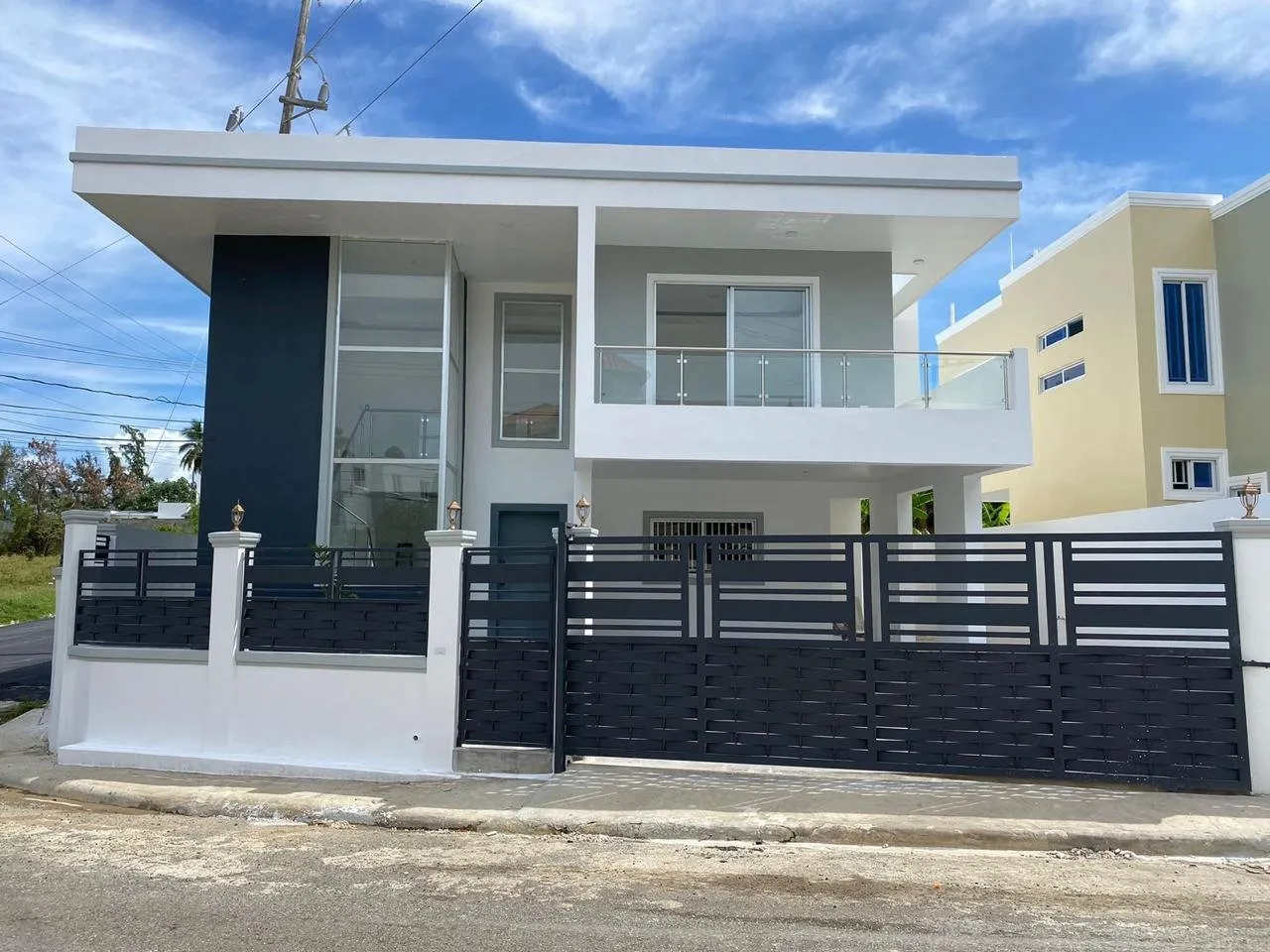 Modern 2-Story Luxury Villa in El Doral, Puerto Plata, photo 3
