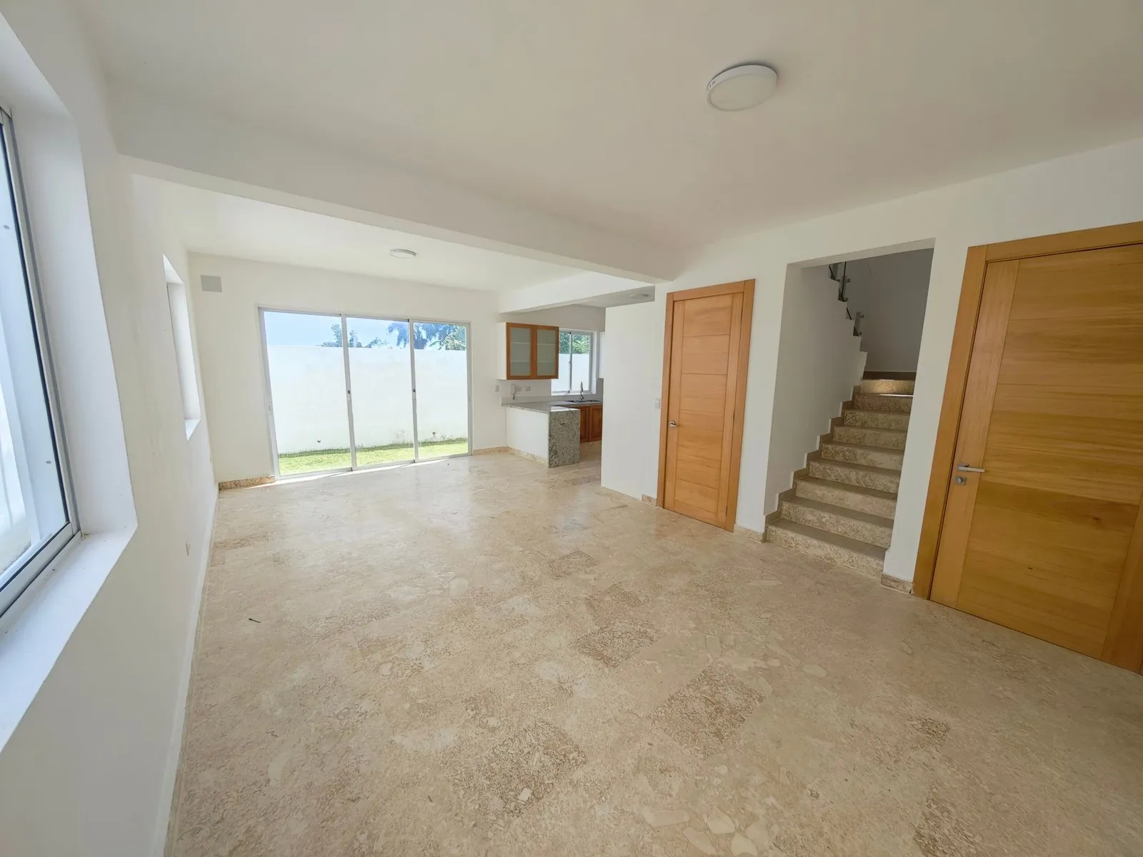 House for sale in Torre Alta, Puerto Plata with rooftop and ocean view, photo 5
