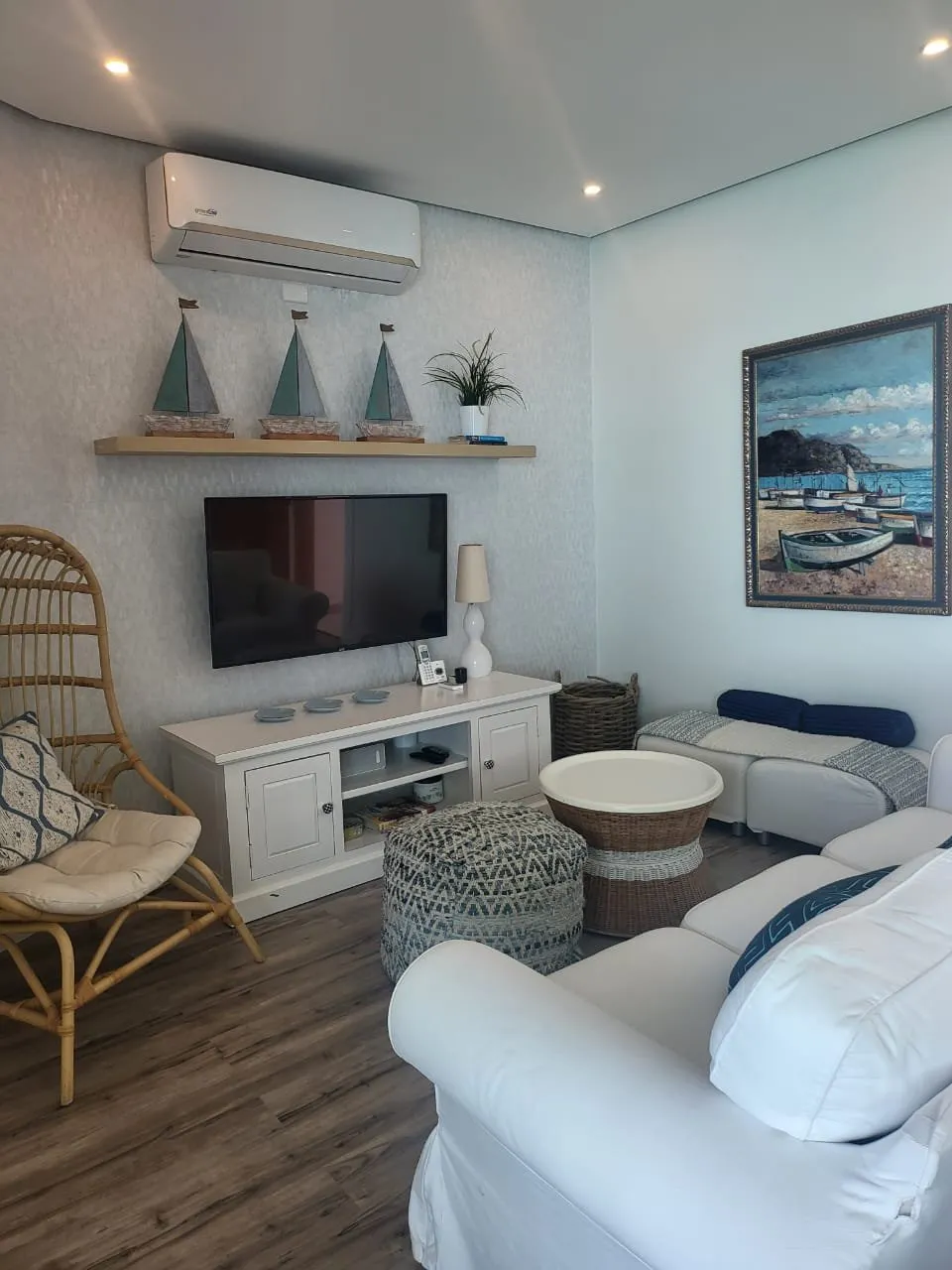 EN VENTA – ESPECTACULAR APARTAMENTO FRENTE AL MAR Y CON PISCINA DISPONIBLE, foto 11