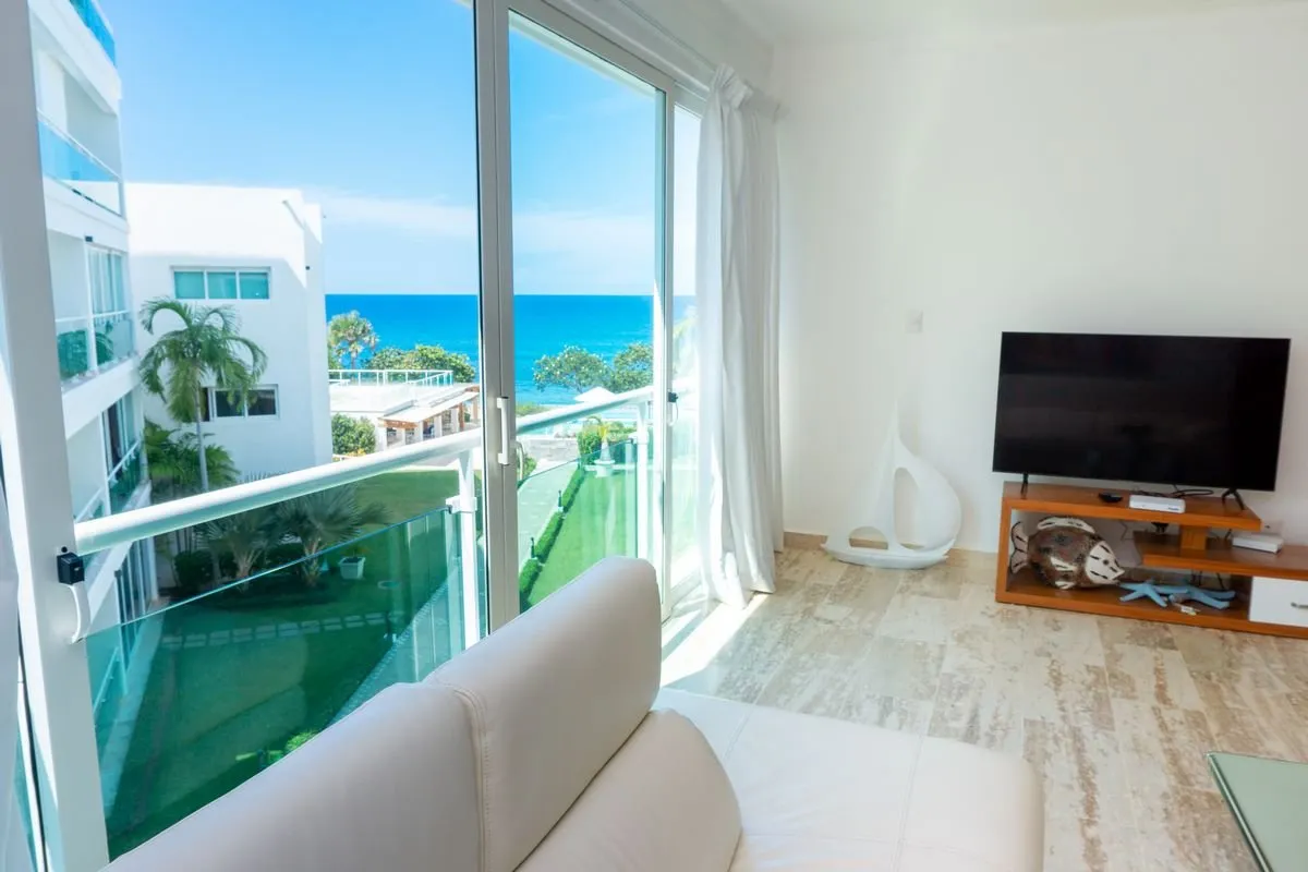 FOR SALE – LUXURIOUS OCEANFRONT APARTMENT, photo 4