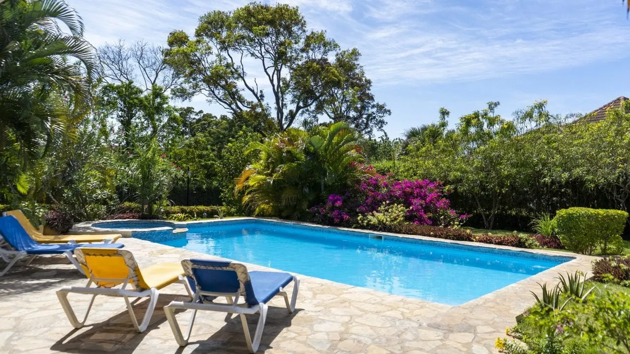 Villa on corner lot with pool & Jacuzzi, foto 9