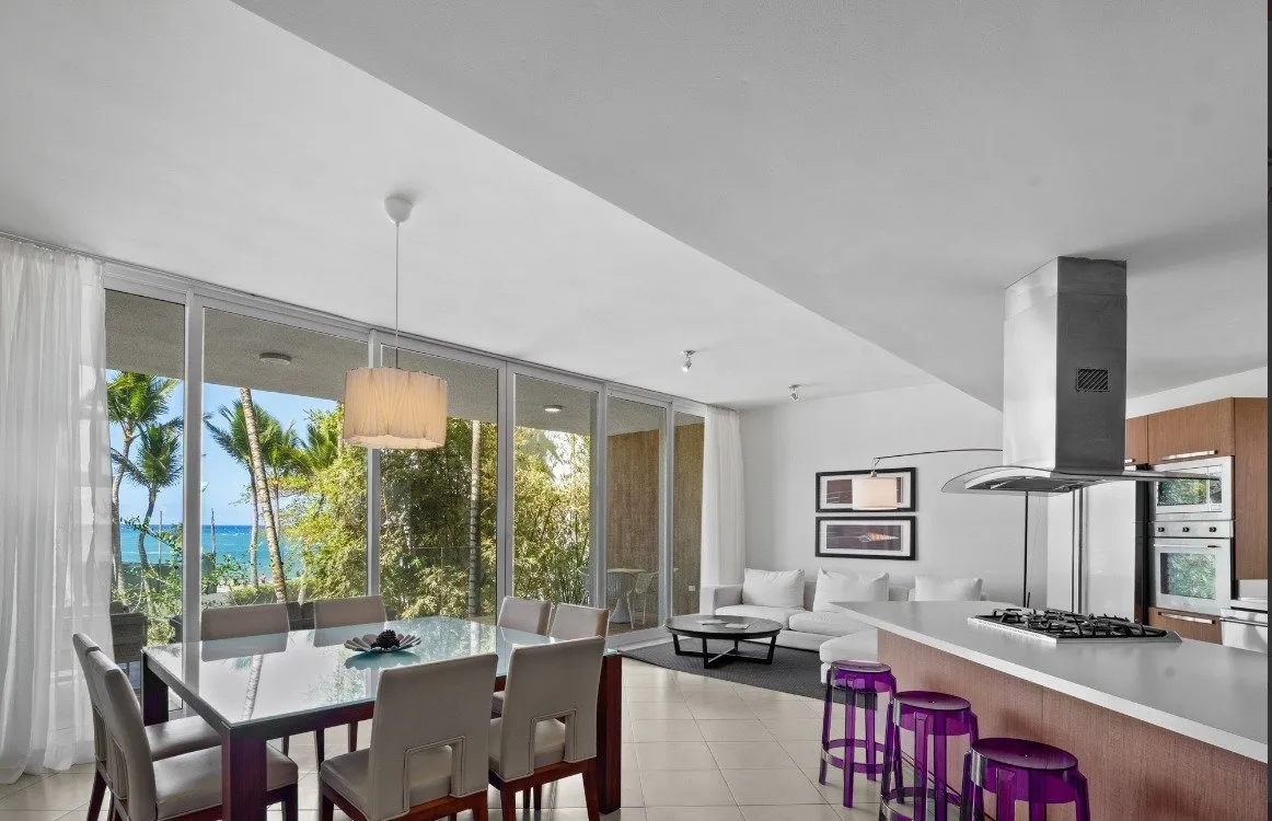 LUXUSKONDOMINIM DIREKT AM MEER MIT 2 SCHLAFZIMMERN UND 10-JAHRES-FINANZIERUNG IN ULTRAVIOLETA CABARETE, Foto 2