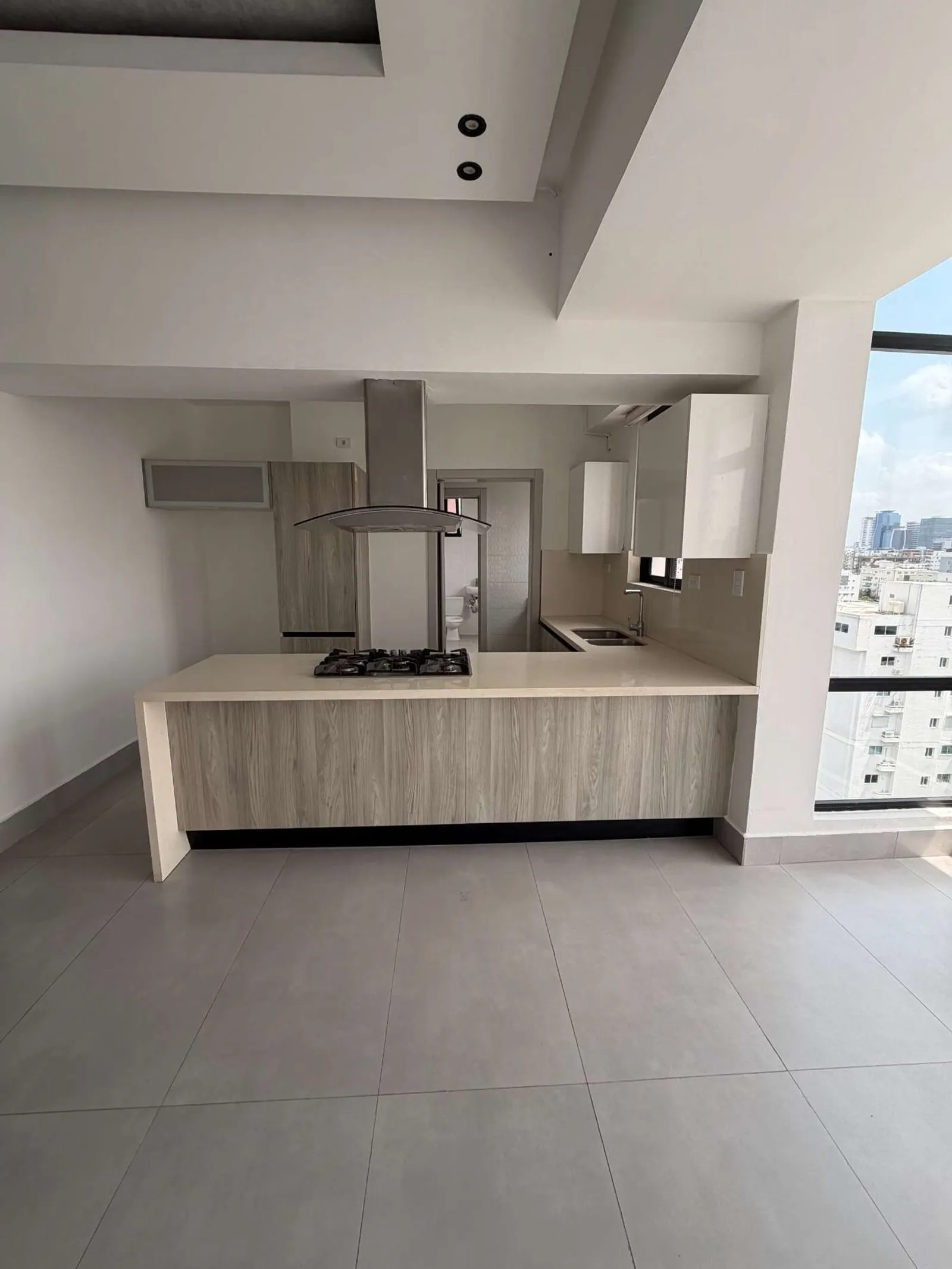 PENTHOUSE, EVARISTO MORALES, Foto 3
