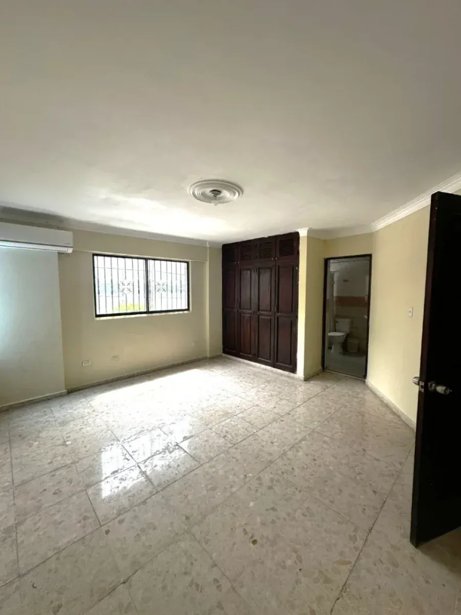 In vendita appartamento classico di 240 m² nel settore Enriquillo, foto 14