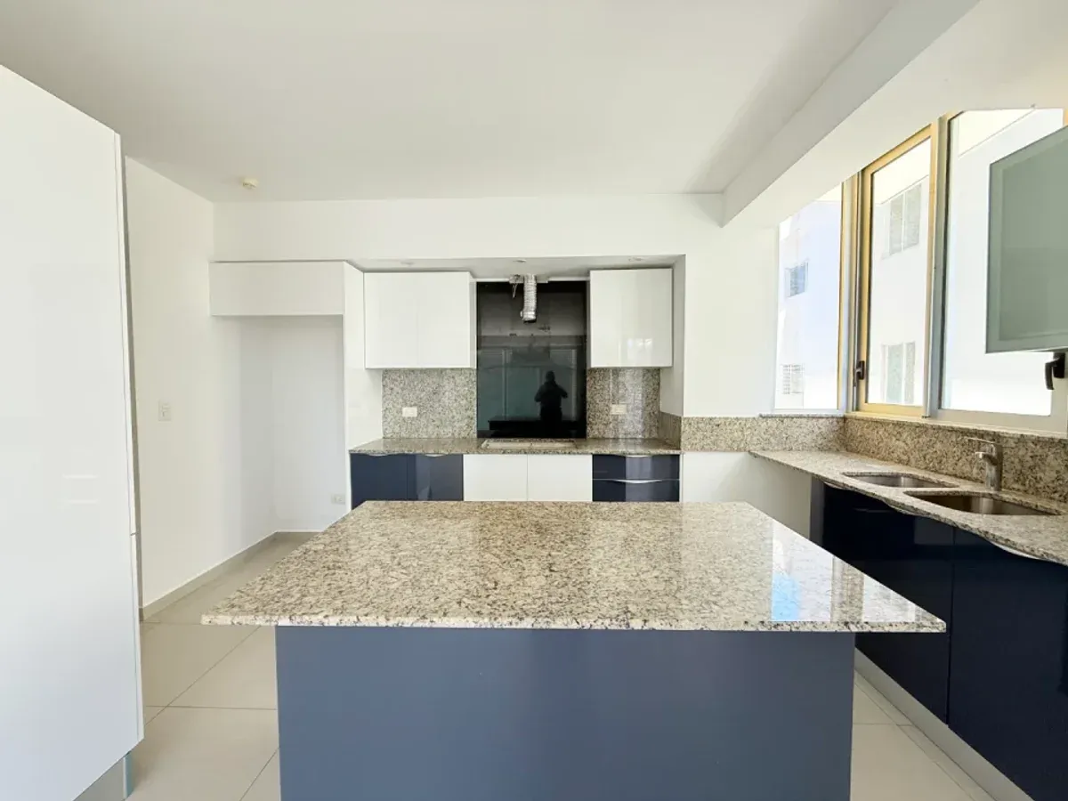 3 BR Apartment for Sale in Evaristo Morales, photo 12
