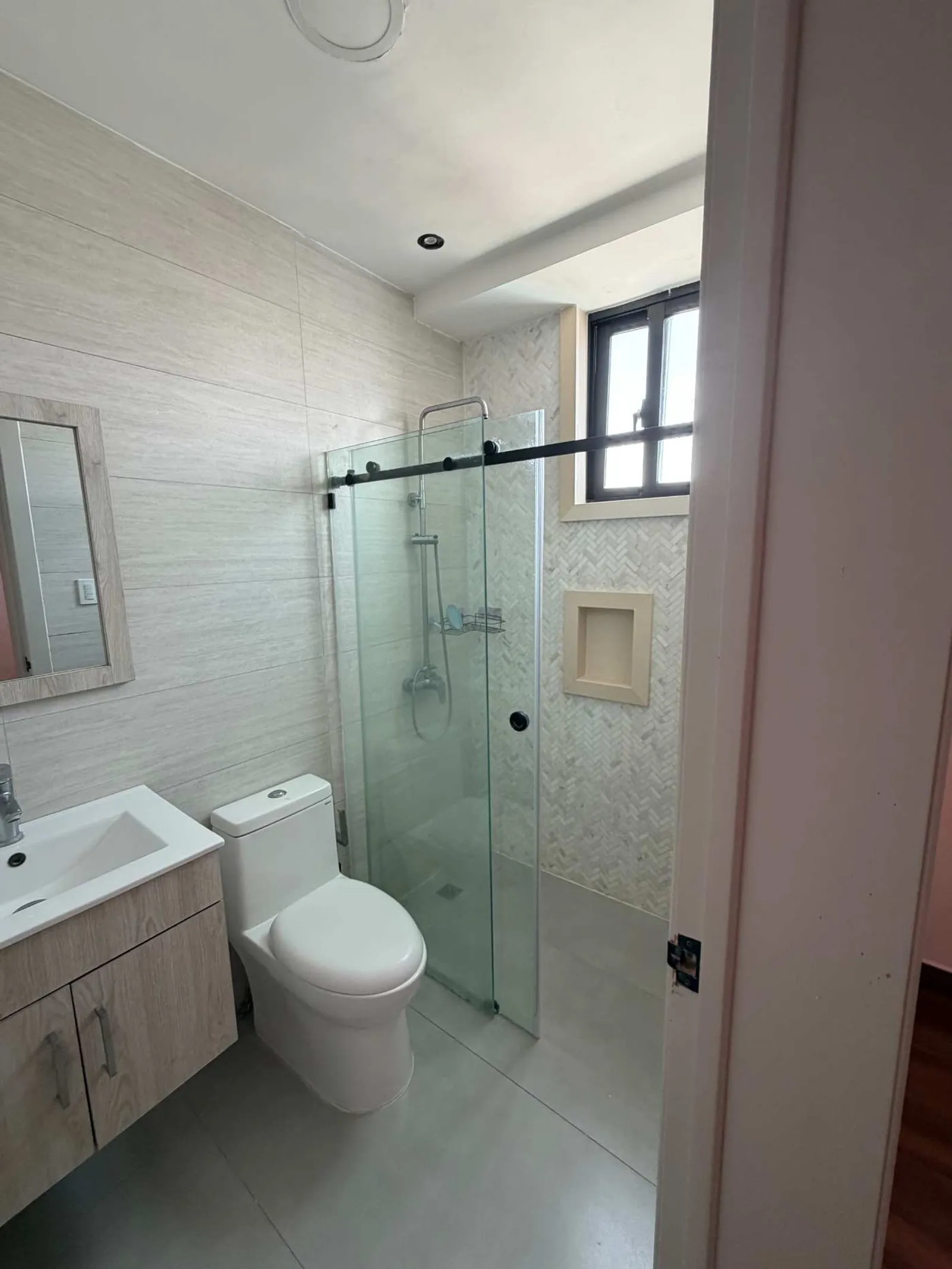 PENTHOUSE, EVARISTO MORALES, Foto 7