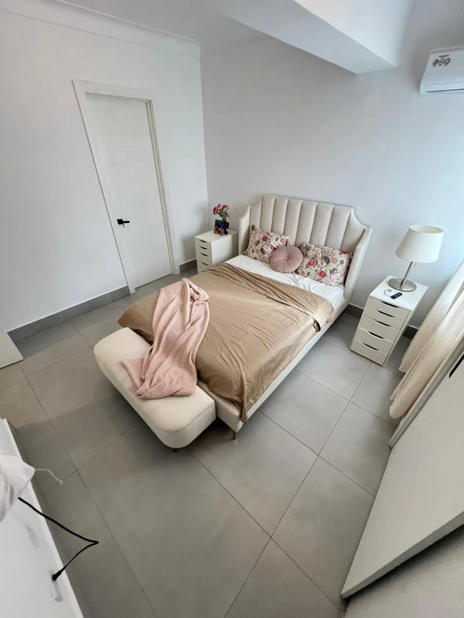 Apartment for Sale in Evaristo Morales, photo 3