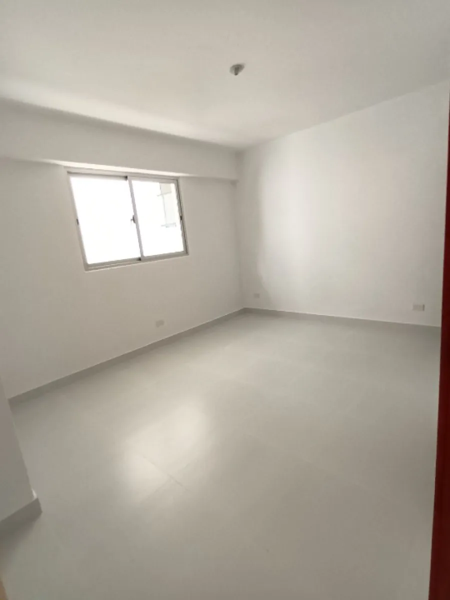 Brand new 3-bedroom apartment in modern tower, photo 4