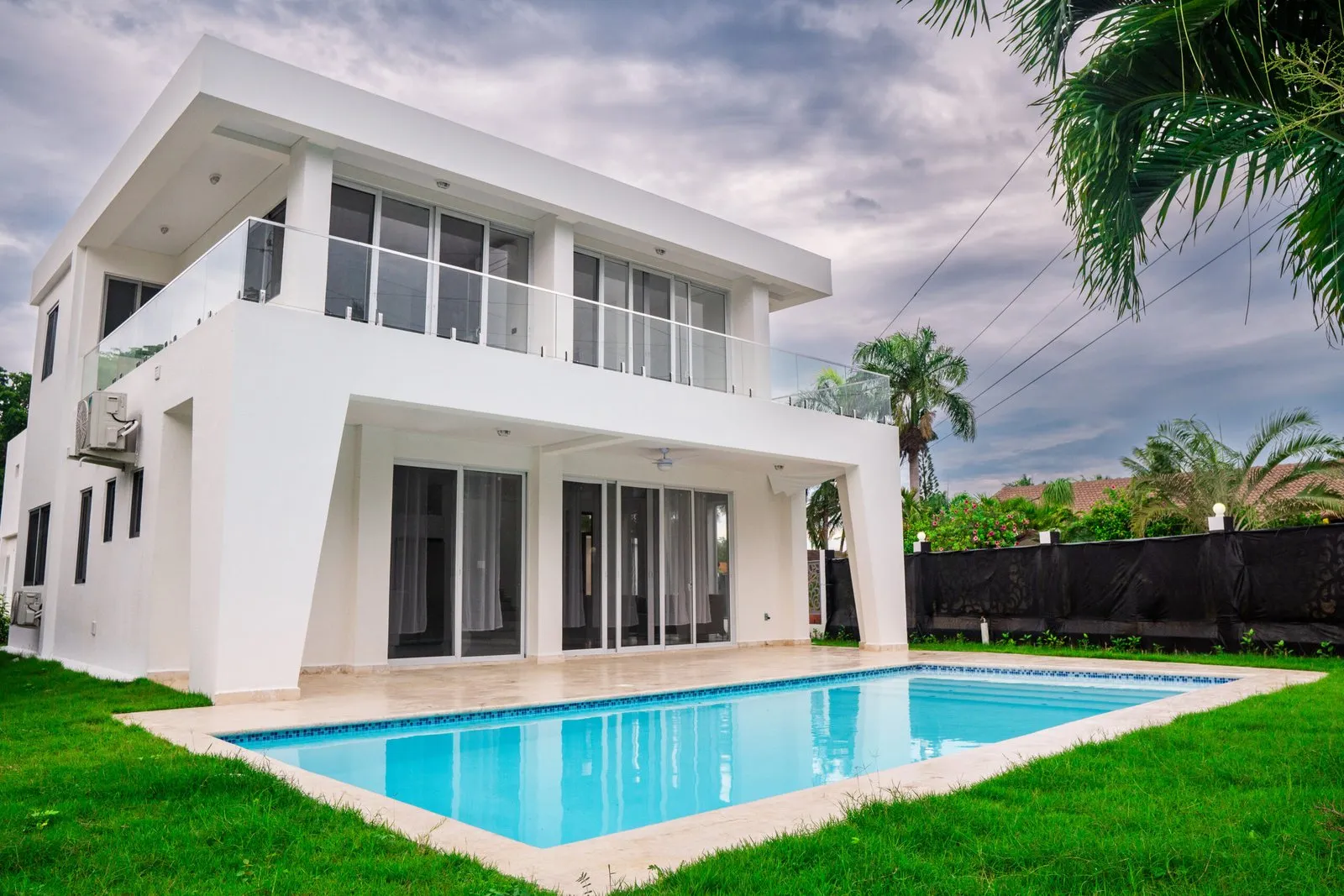 Descubre Villa Málaga: Elegancia y Confort en Perla Marina, a Pocos Pasos de la Playa, foto 2