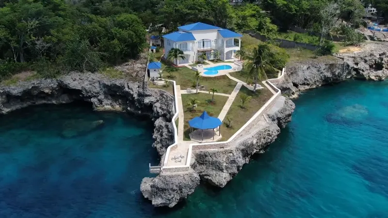 Unique Oceanfront Property, USD$ 1,950,000