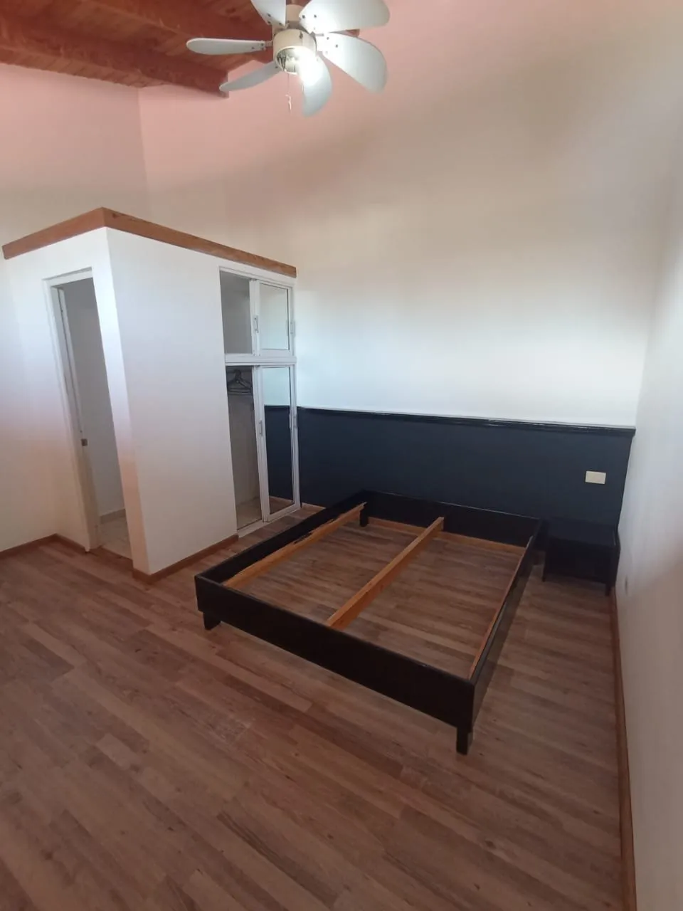 FULLY FURNISHED - SUPER DEAL - 1 BR APARTMENT, photo 2