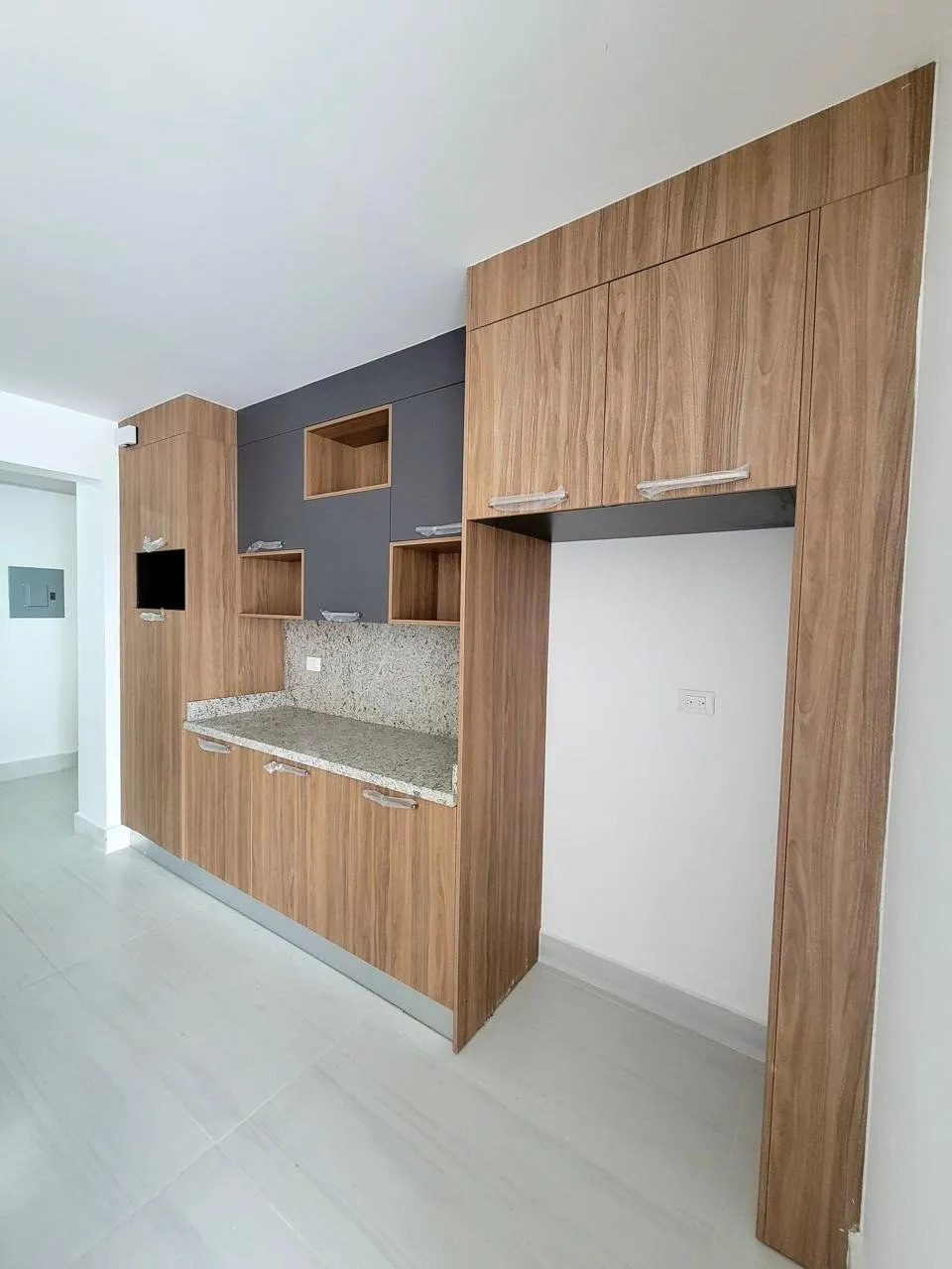 Moderno Apartamento de 3 Habitaciones con Amenidades Exclusivas en Torre Residencial, foto 7