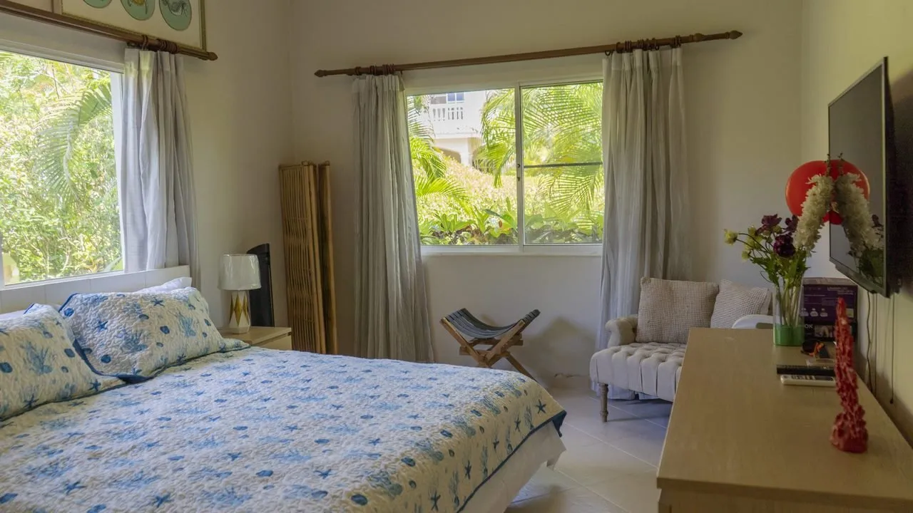 Villa on corner lot with pool & Jacuzzi, foto 12