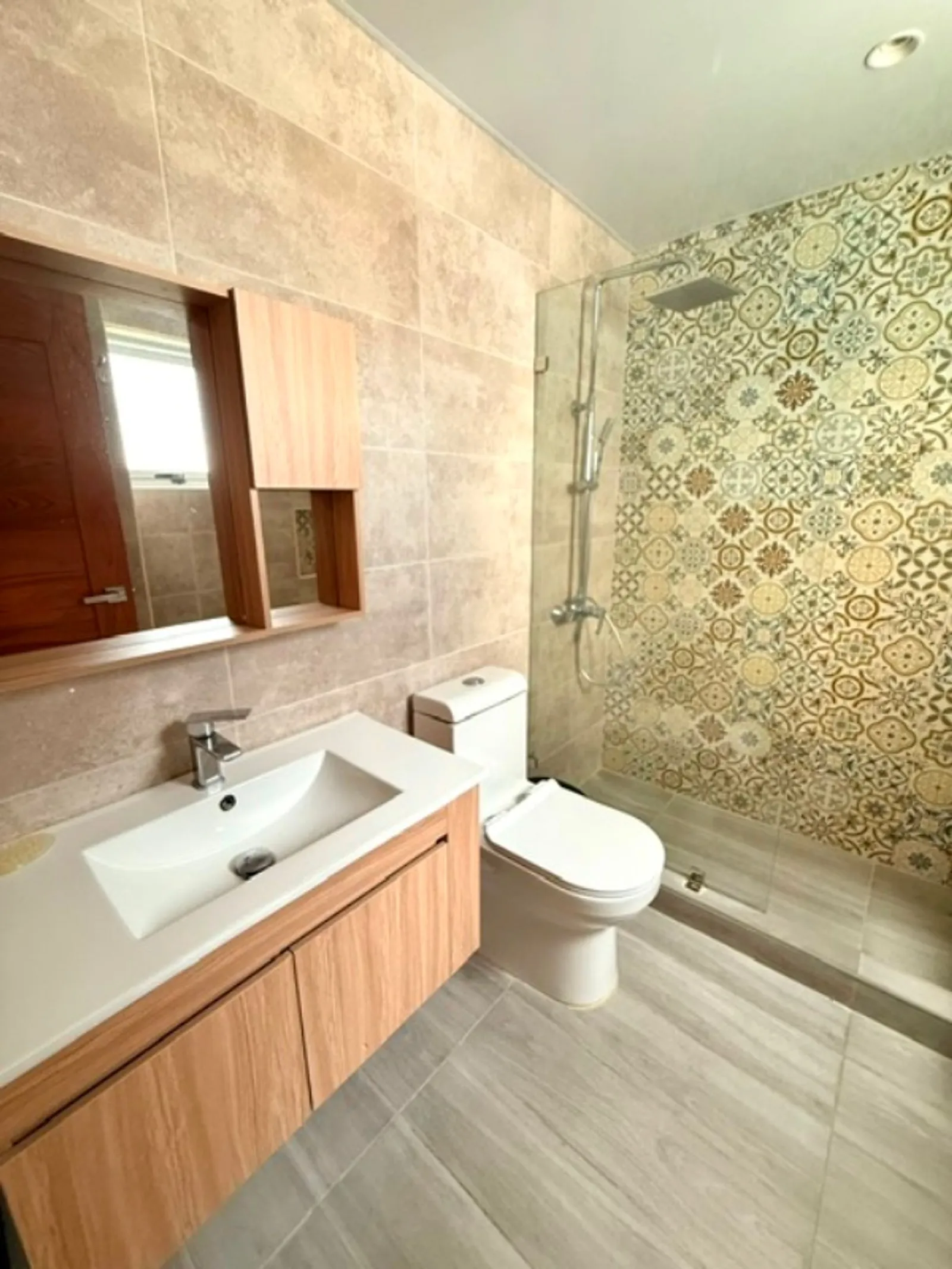 Soraida Tower, photo 7