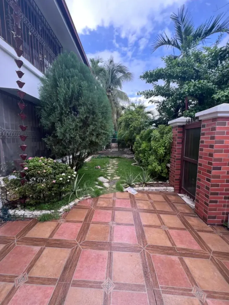 MAISON / LOCAL COMMERCIAL, USD$ 940,000