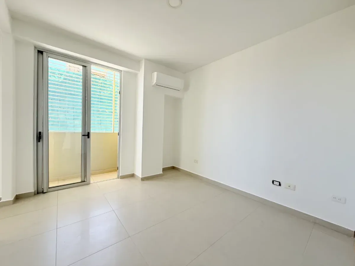 3 BR Apartment for Sale in Evaristo Morales, photo 5