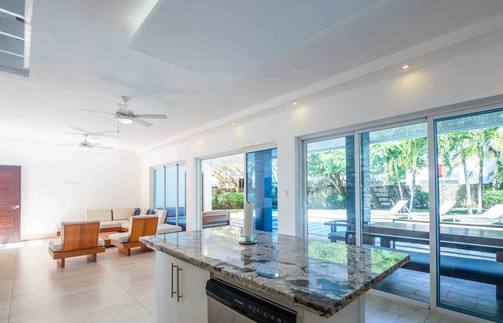 Inversión Segura en el Caribe: Villa de 4 Habitaciones en Sosúa Ocean Village, foto 8