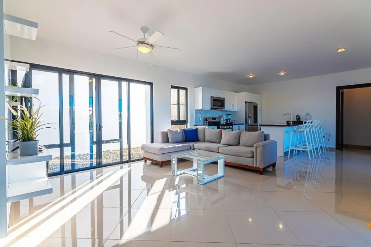 Contemporary 4-Bedroom Oasis in Casa Linda, photo 5