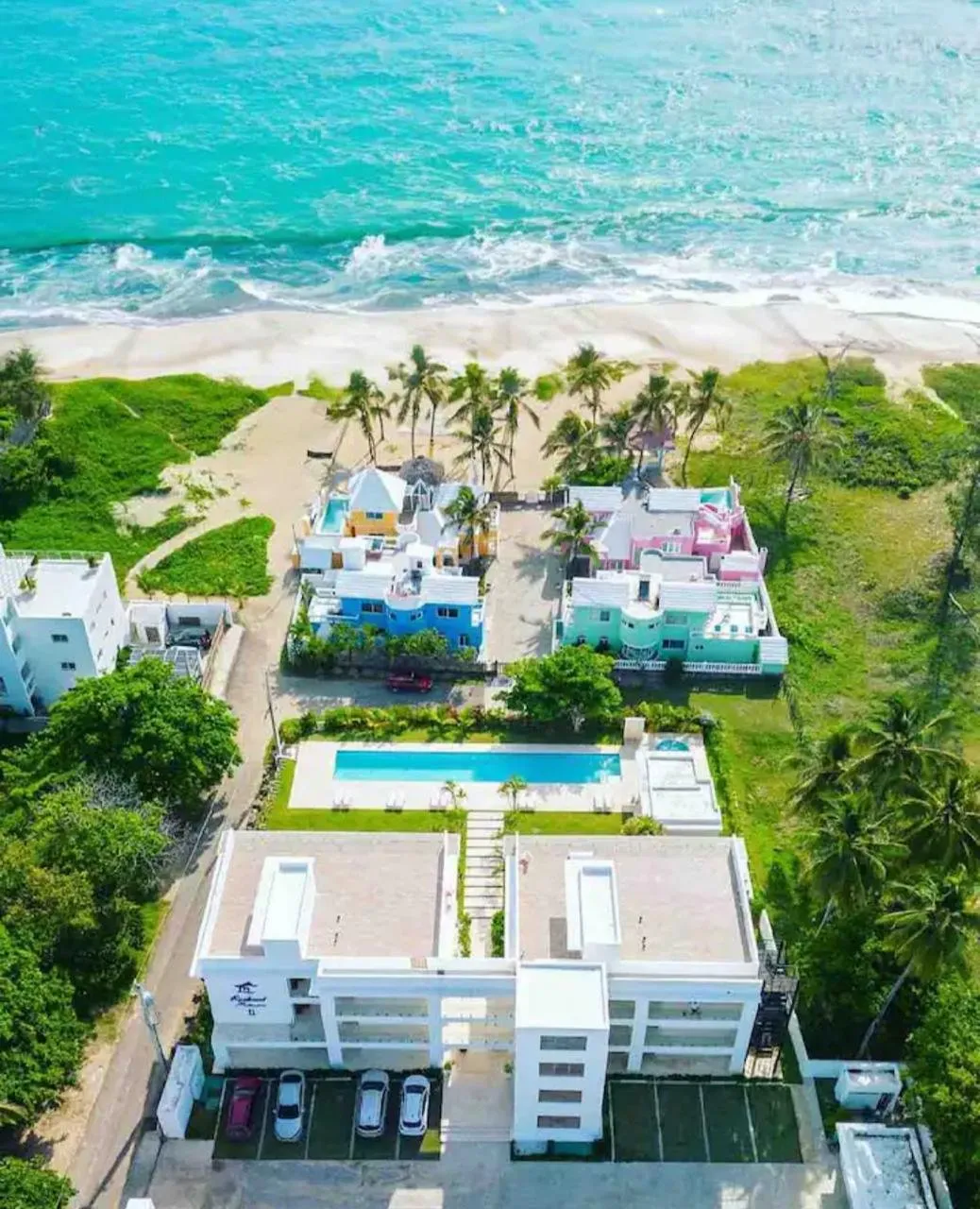 83 m² Second-Line Beach Apartment with Full Services for USD 179,280, main photo