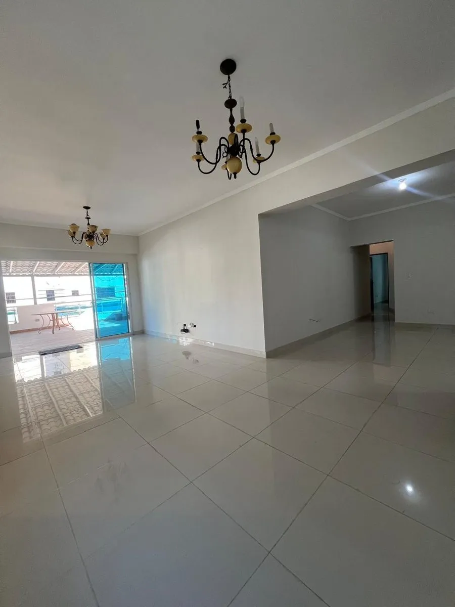Apartment in Evaristo Morales, 3 BR, 2 bathrooms, main photo