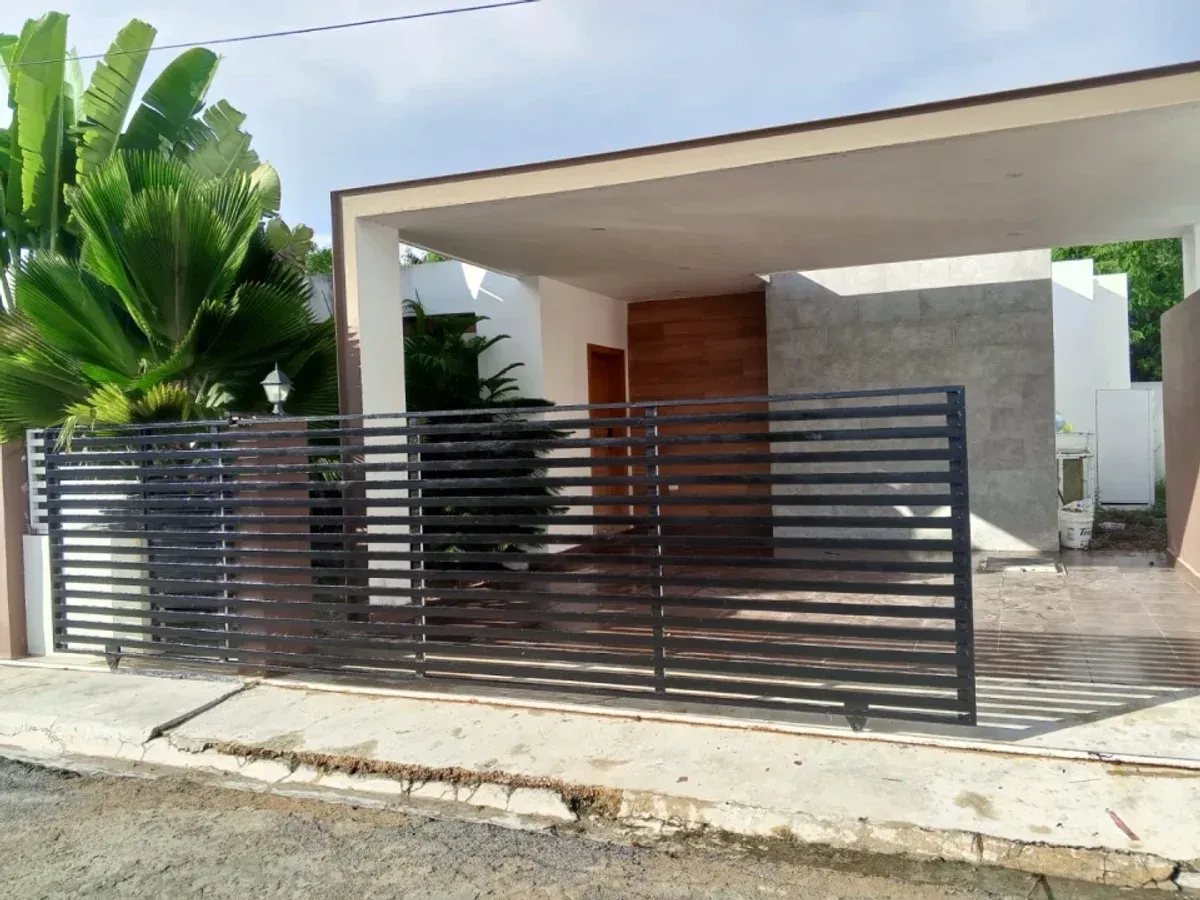 Casa en Caleta, La Romana 3 hab, piscina, foto 2