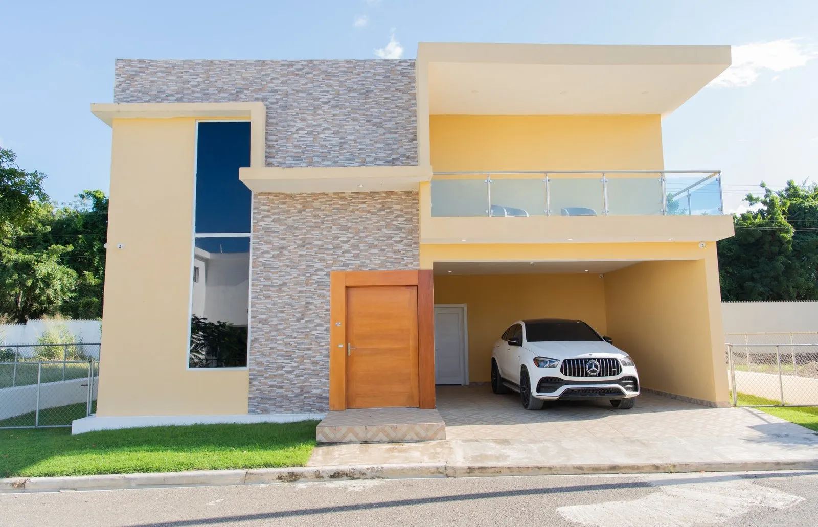 MAISON MODERNE À DEUX NIVEAUX DANS PROJET PRIVÉ – PUERTO PLATA, photo principale