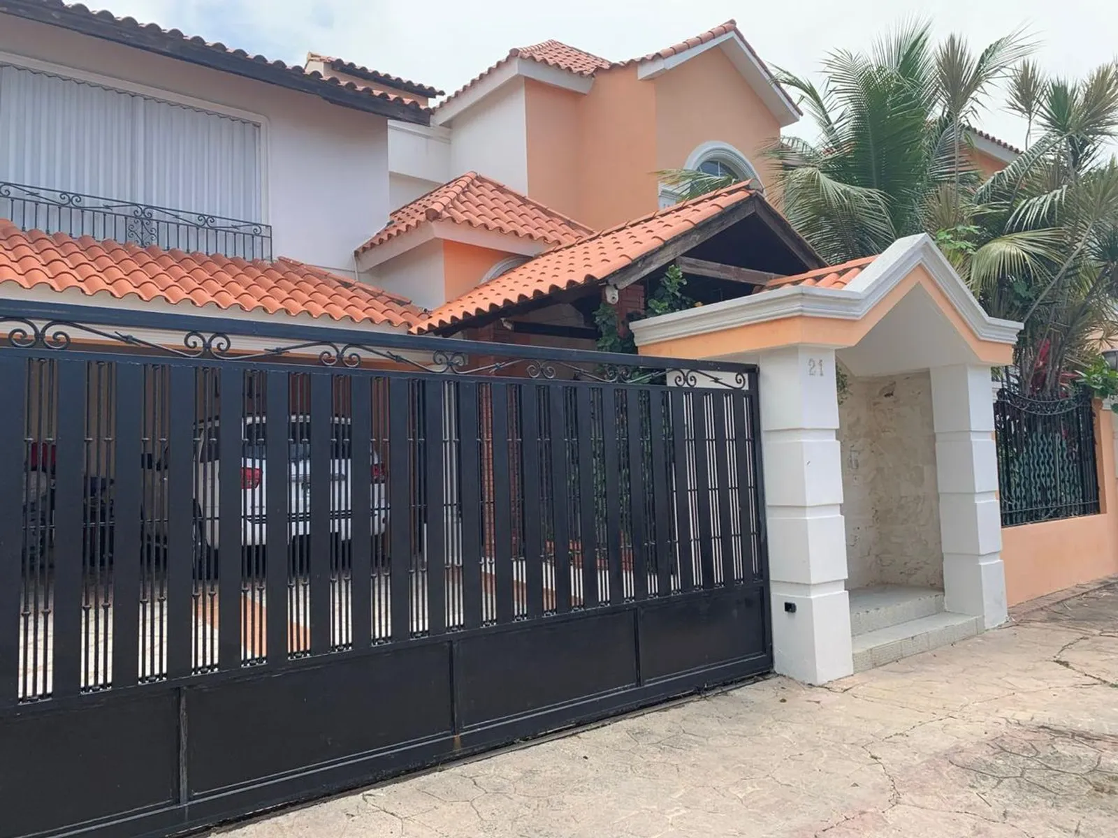 CASA EN VENTA 4 DORMITORIOS SANTO DOMINGO DE GUZMÁ, foto principal