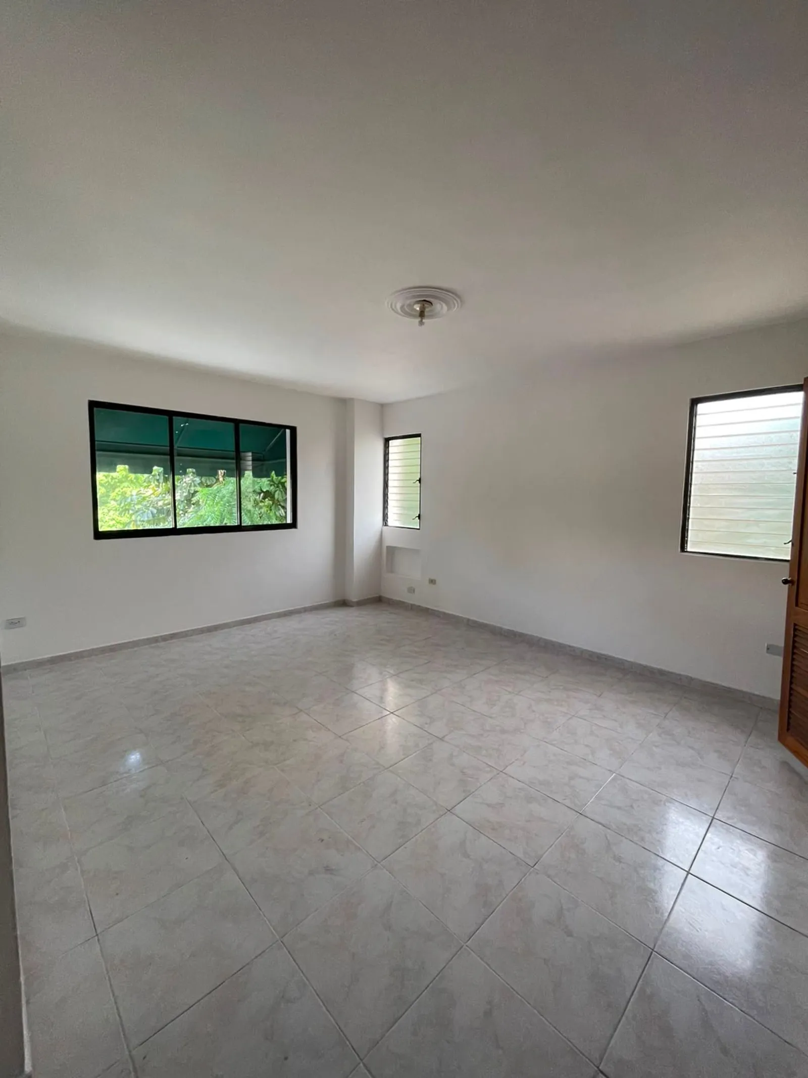 Klassisches Apartment in Piantini zum Verkauf, Hauptfoto