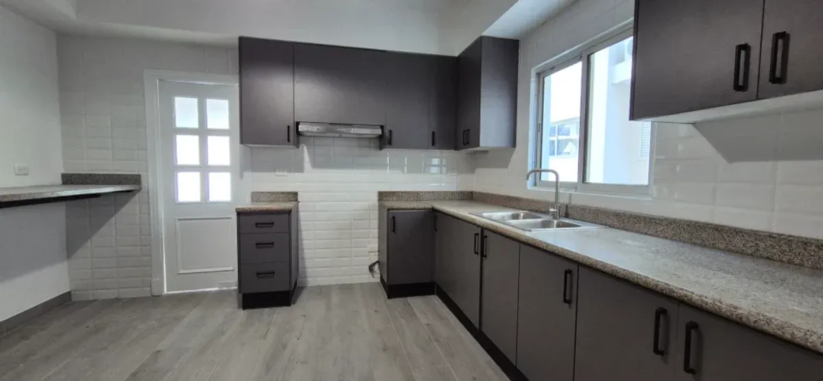 Apartment mit 3 Schlafzimmern in Piantini zum Verkauf, Foto 4
