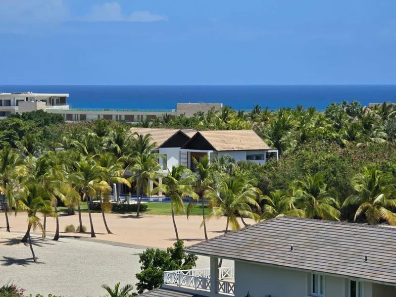 Villa de luxe avec vue sur la mer et le terrain de golf, USD$ 2,900,000
