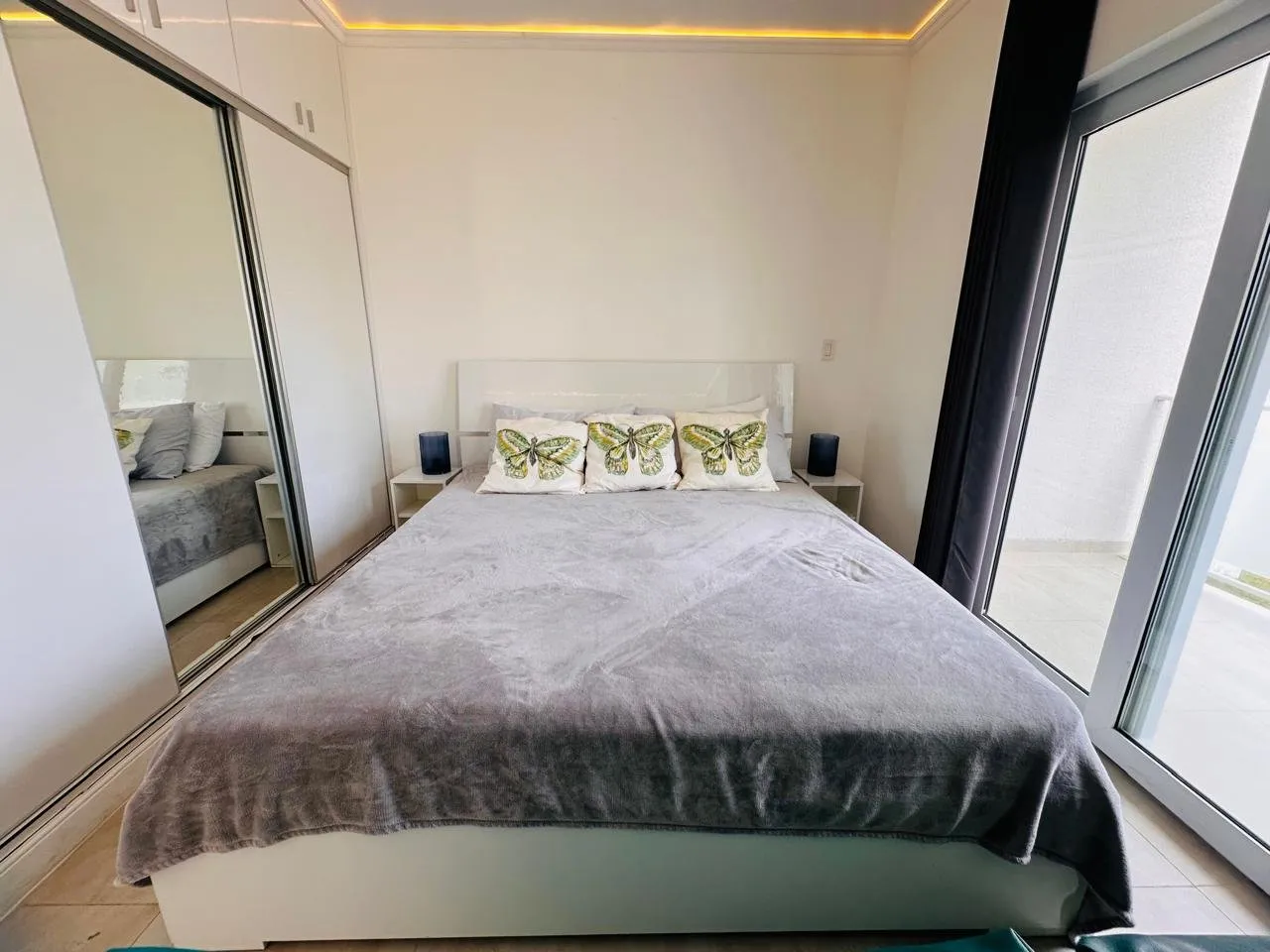 Studio Moderne à SOV | Balcon, Piscine et Place de Parking, photo principale