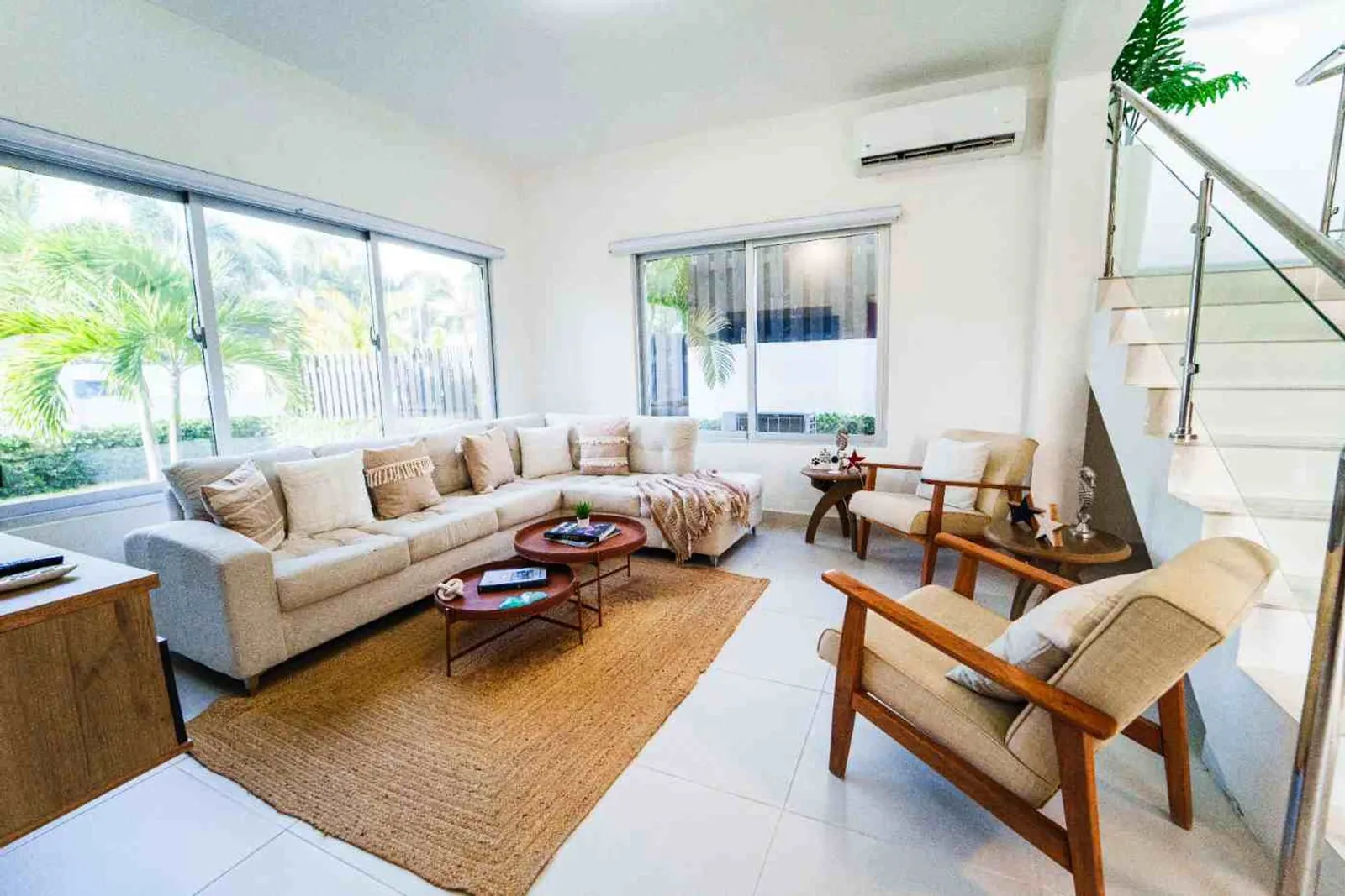 Villa con Piscina y Jacuzzi en Venta en La Romana, foto 4