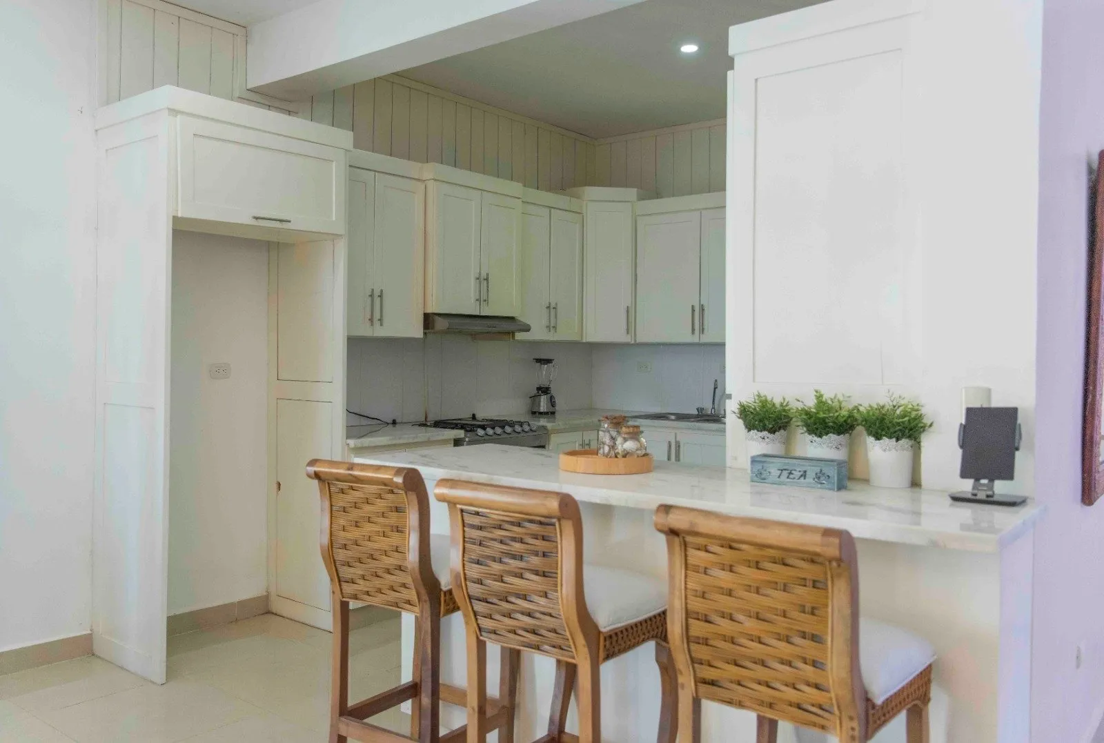 MAISON MODERNE À DEUX NIVEAUX DANS PROJET PRIVÉ – PUERTO PLATA, photo 3