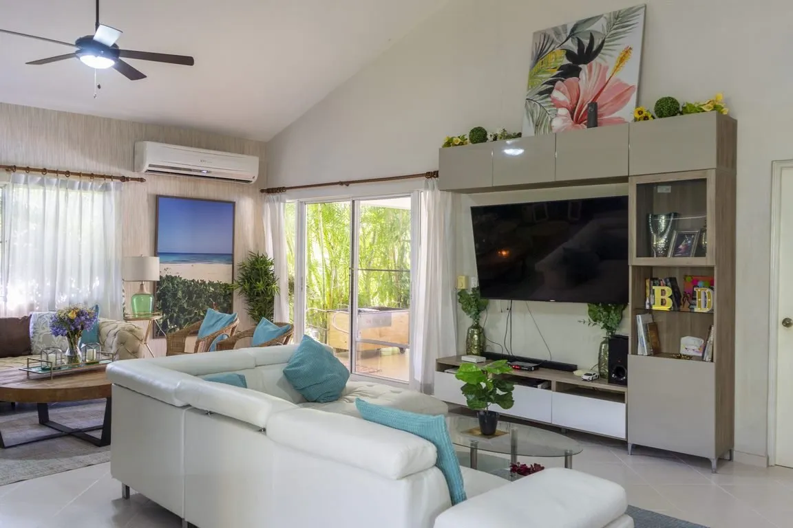 Villa on corner lot with pool & Jacuzzi, foto 5