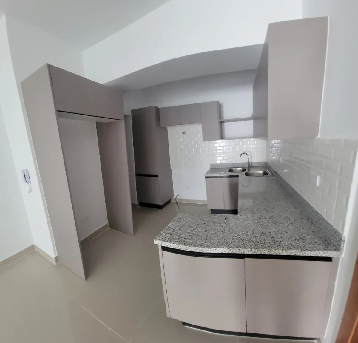 Apartment for Sale in the El Millón Sector, photo 3