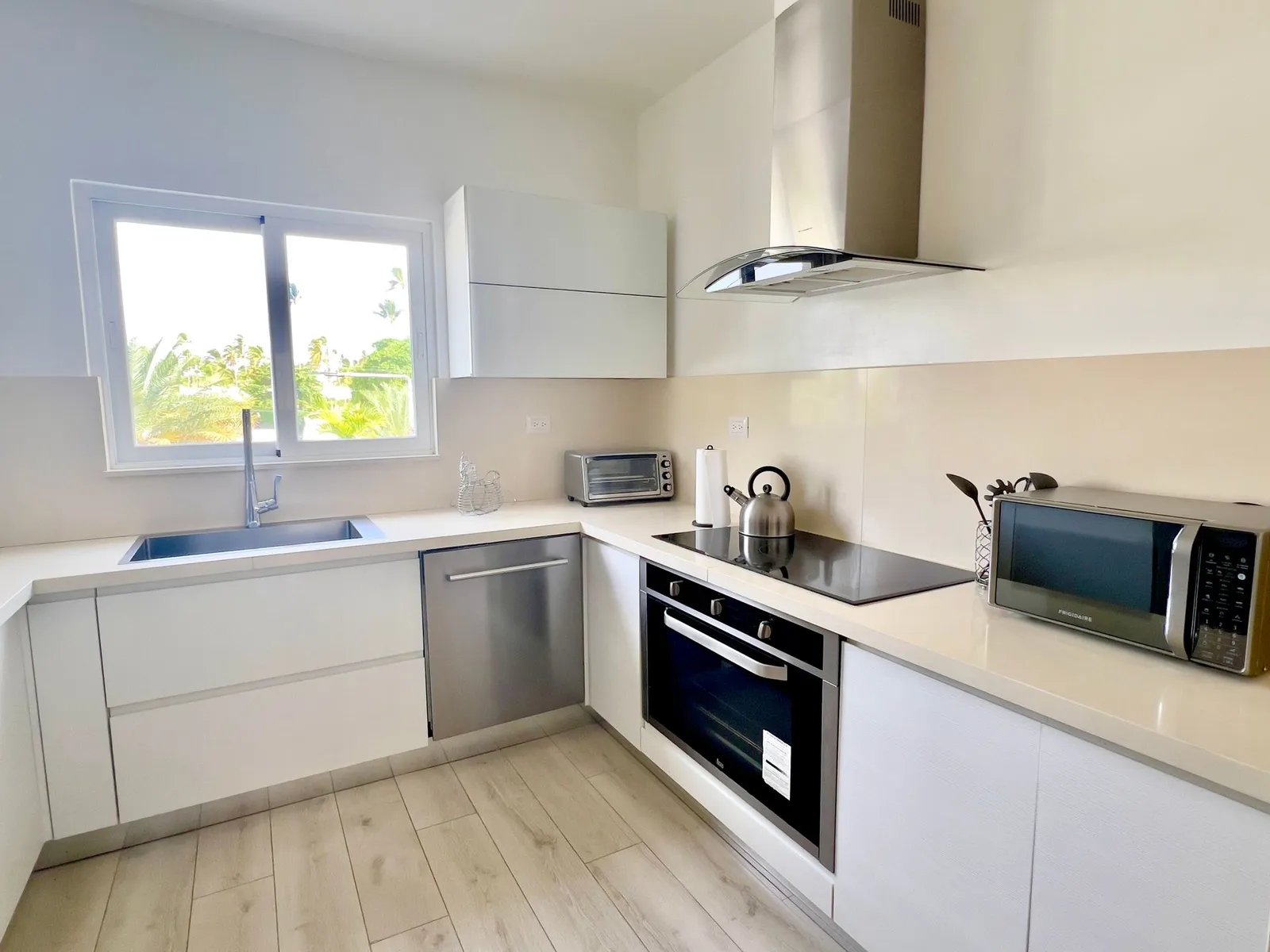 APPARTEMENT AVEC VUE SUR LA MER EN 1ÈRE LIGNE DE PLAGE, photo 13