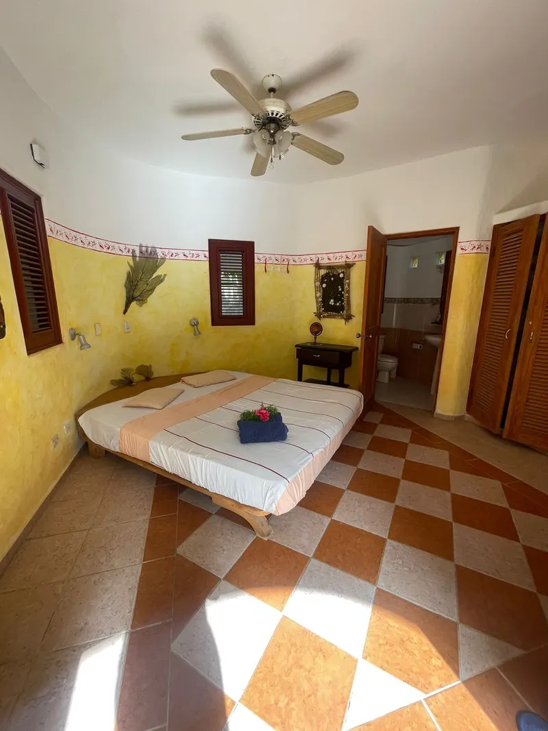 Scape Garden – Charmante Propriété Proche de la Plage., USD$ 975,000