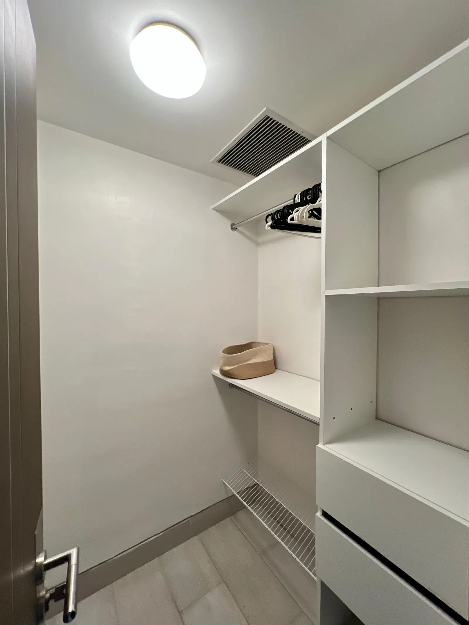 One-Bedroom Apartment in Bella Vista, photo 8