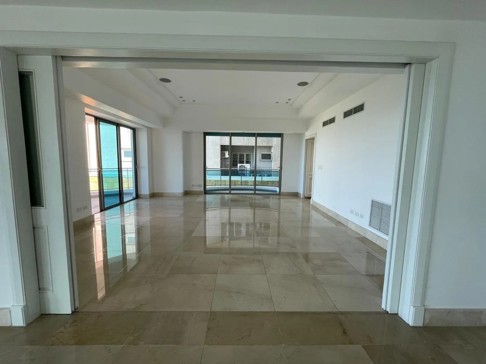 APARTAMENTO EN VENTA EN AVENIDA ANACAONA, D.N., foto 2